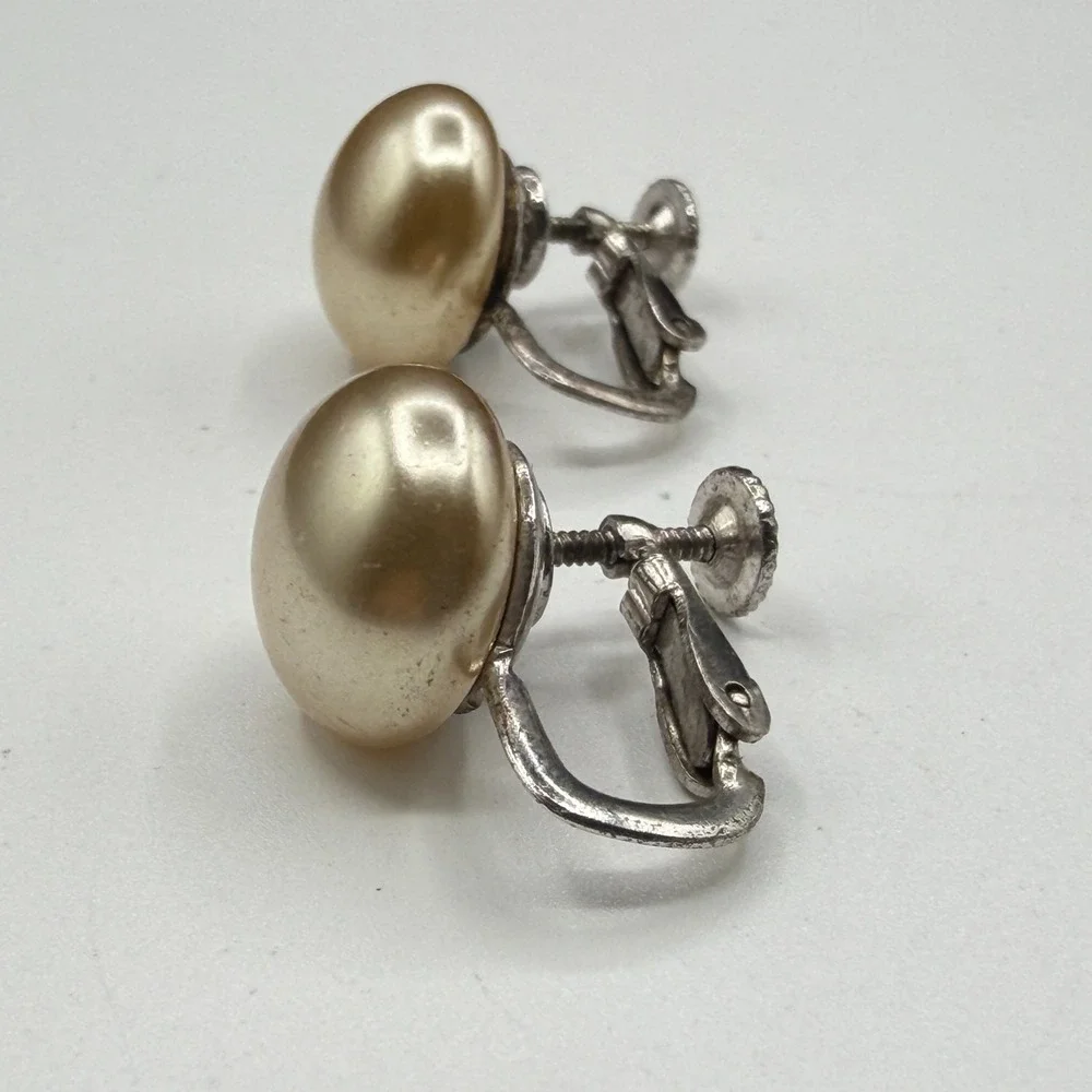Faux Pearl Screw Back Earrings Champagne Cream Silver Tone Classic Costume Pair